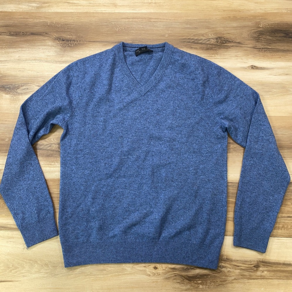 Bloomingdale's V-Neck Sweater Mens Medium Minimalist 100% Cashmere Blue Classic